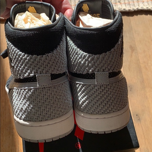 Air Jordan 1 Shadow FlyKnit - Picture 3 of 8